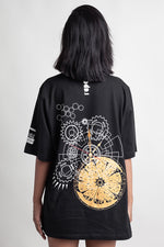 Load image into Gallery viewer, OdD1 Orange Clock Work Black T-shirt back
